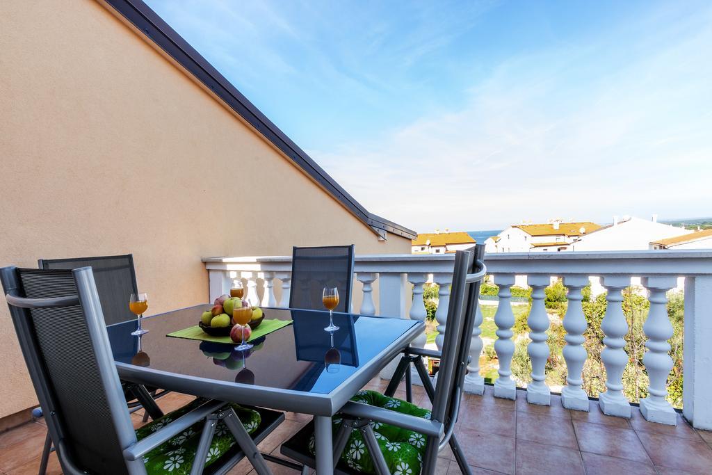 Apartments Dejana Stinjan Ngoại thất bức ảnh