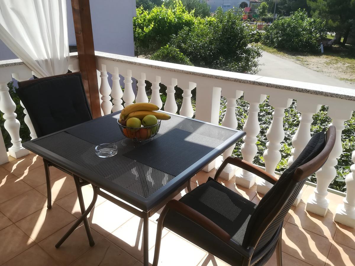 Apartments Dejana Stinjan Ngoại thất bức ảnh